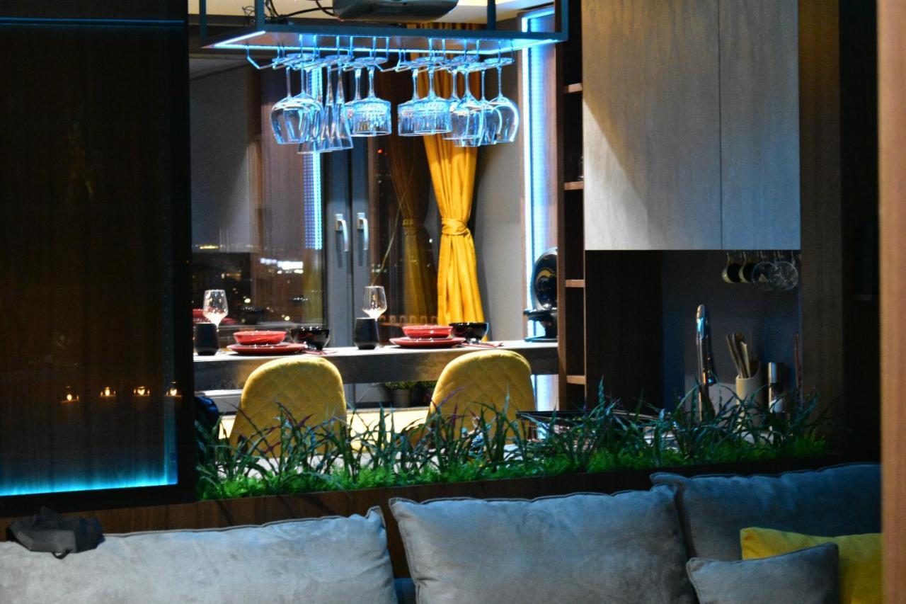 Pentlux - Spa Penthouse In The Heart Of Skopje Esterno foto