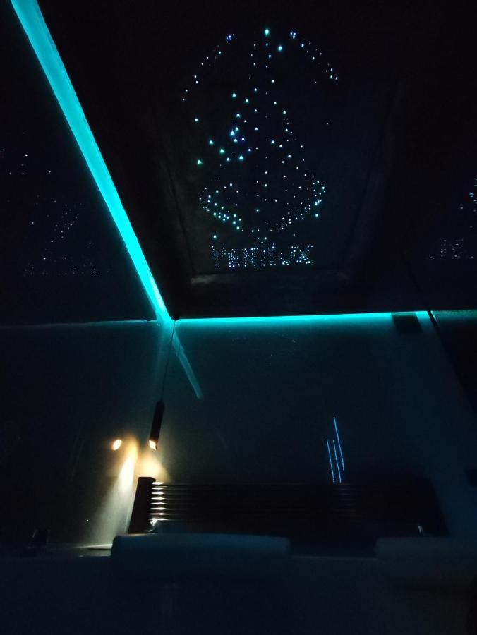 Pentlux - Spa Penthouse In The Heart Of Skopje Esterno foto